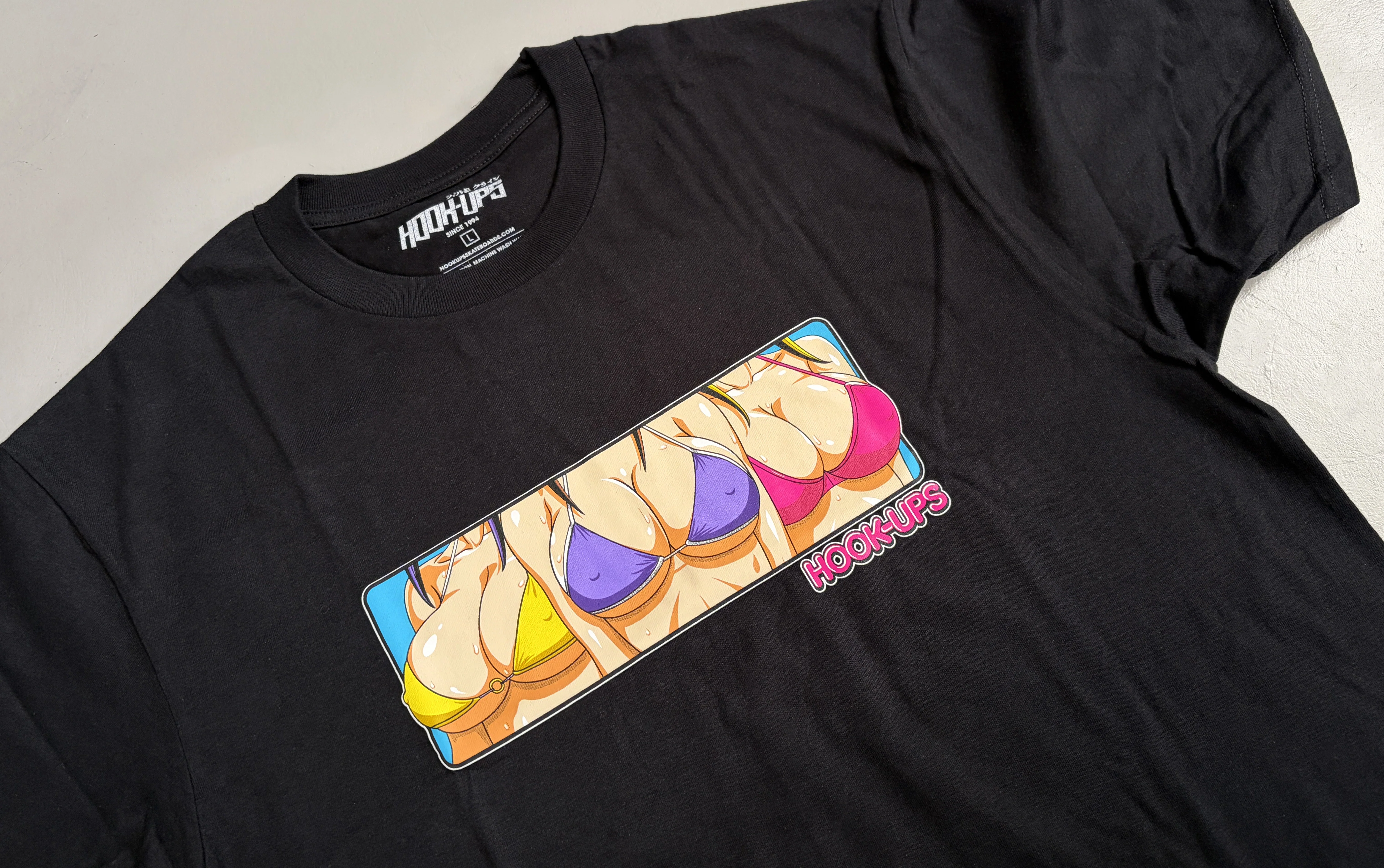 3 Girls T-shirt - BLACK - Image 2