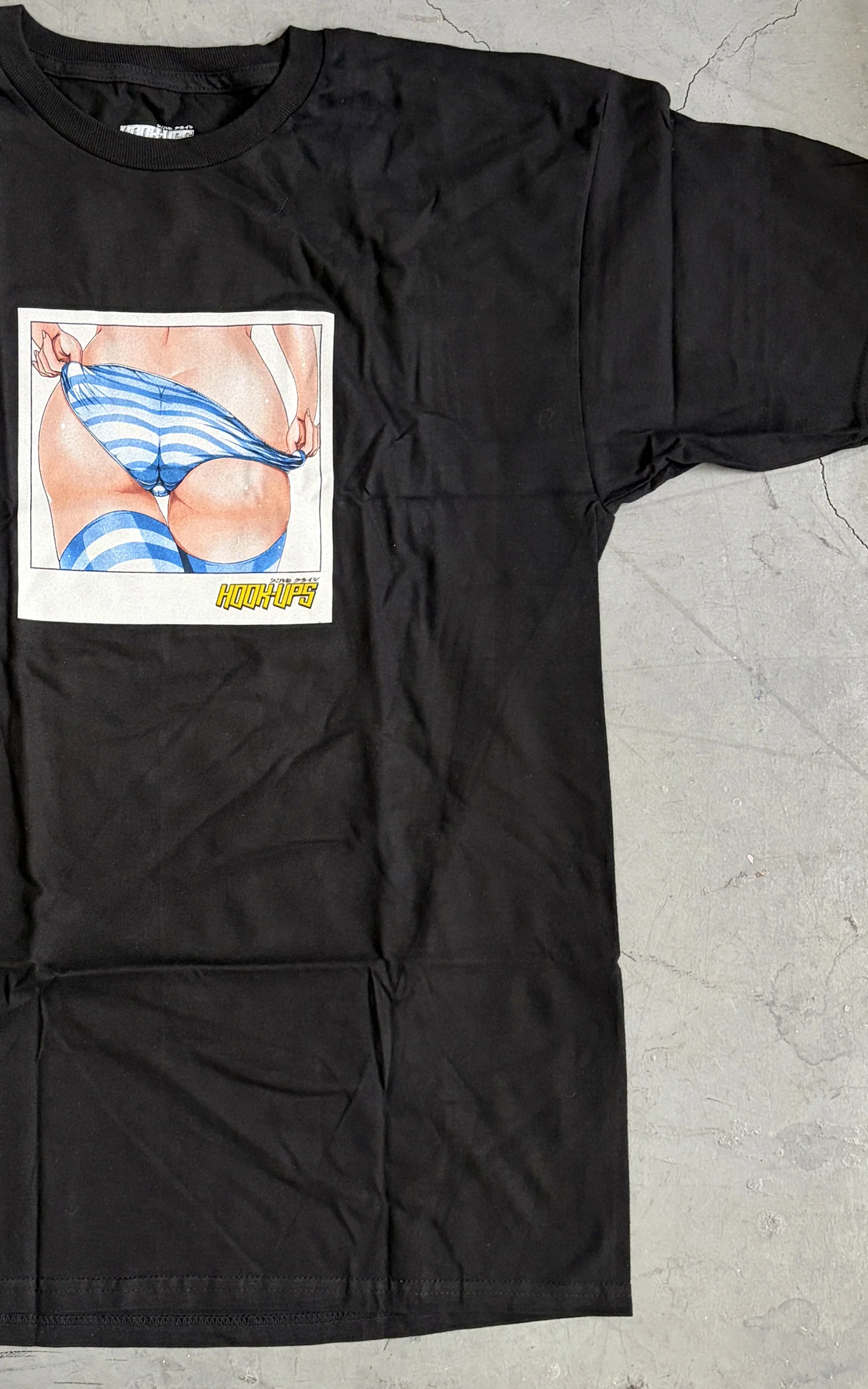 ASSisstant Akiko - BLACK T-SHIRT - NEW OLD STOCK FROM 2014