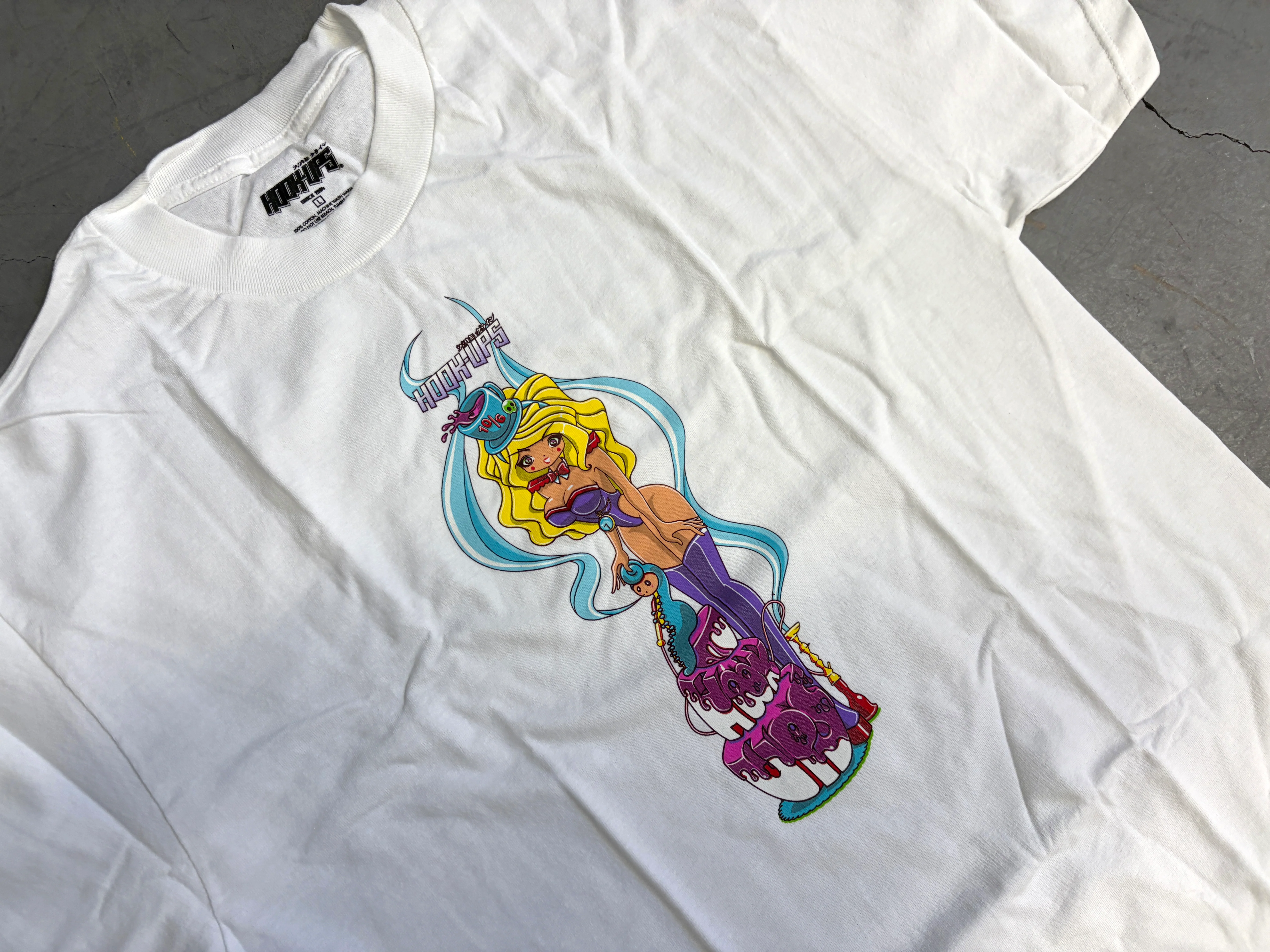 Mad Hatter T-Shirt - WHITE - NEW OLD STOCK FROM 2009 - Image 2